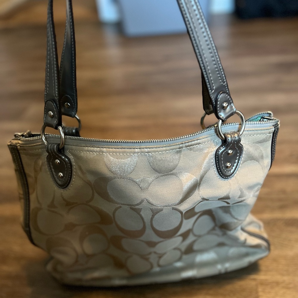 Coach shoulder bag